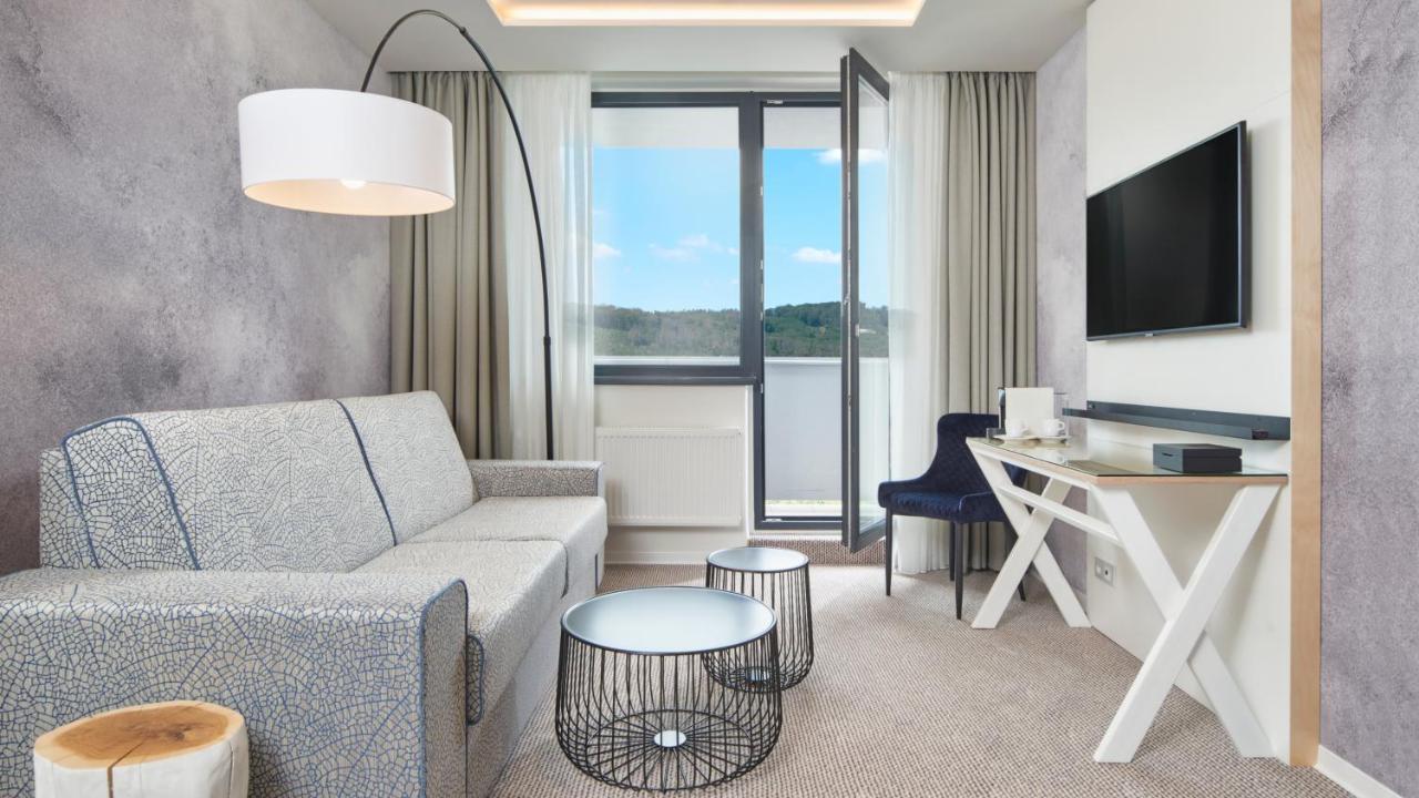 Deluxe Suite,1153909827:JPEG