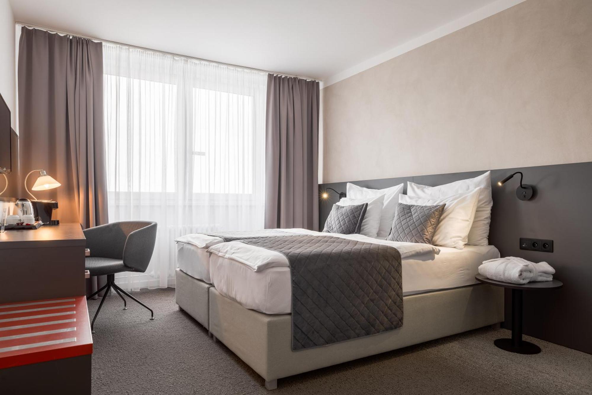 Deluxe Double or Twin Room